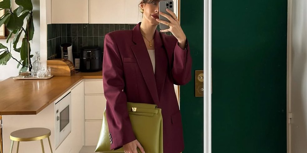 В этом сезоне аксессуары oversize потеснили миниатюрные клатчи (Фото: instagram.com/juliesfi)