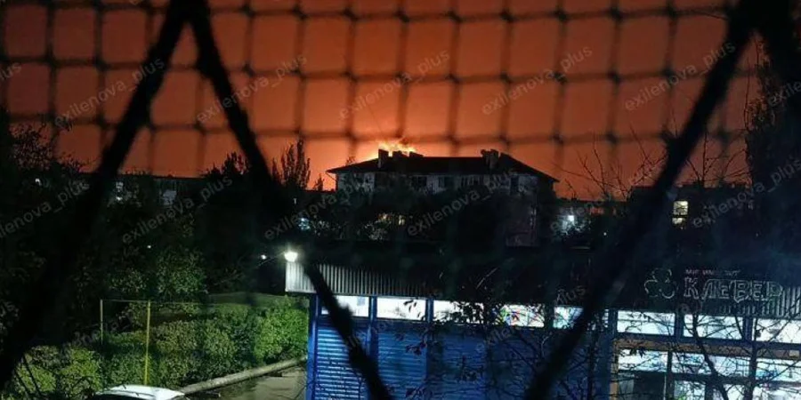 В оккупированном Крыму раздались взрывы, дроны атаковали несколько городов, в Феодосии, вероятно, горит НПЗ