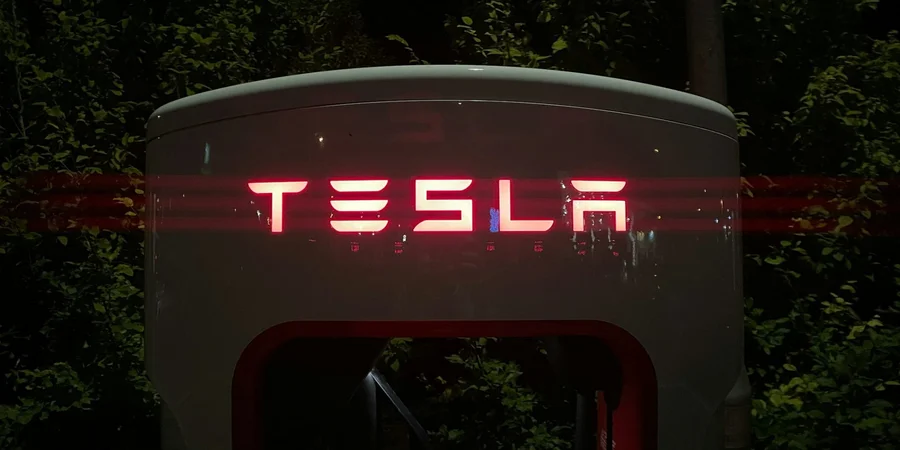 Презентація Tesla 7 жовтня — чи покажуть бюджетний електромобіль / NV 2 Tesla може представити бюджетний електромобіль уже 7 жовтня (Фото: idea inc./Unsplash)