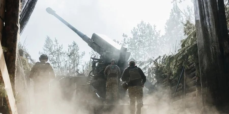 Ukrainian soldiers fire at Russian positions (Photo: Ukraine's General Staff / Telegram)