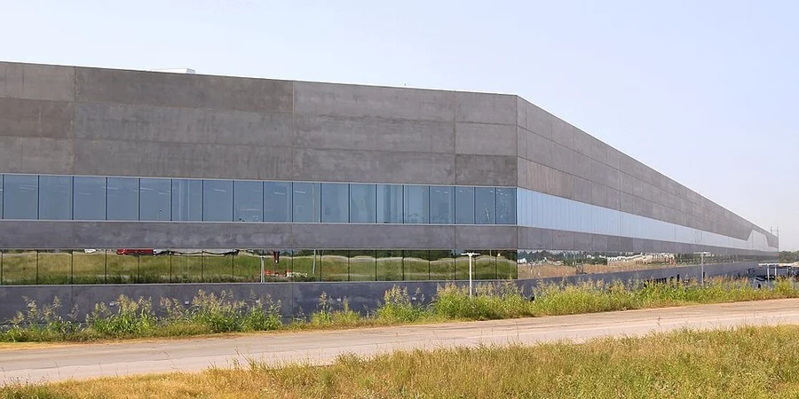 Tesla FSD — розслідування безпеки після понад 50 інцидентів у США / NV 2 Tesla Gigafactory (фото: Tesla)