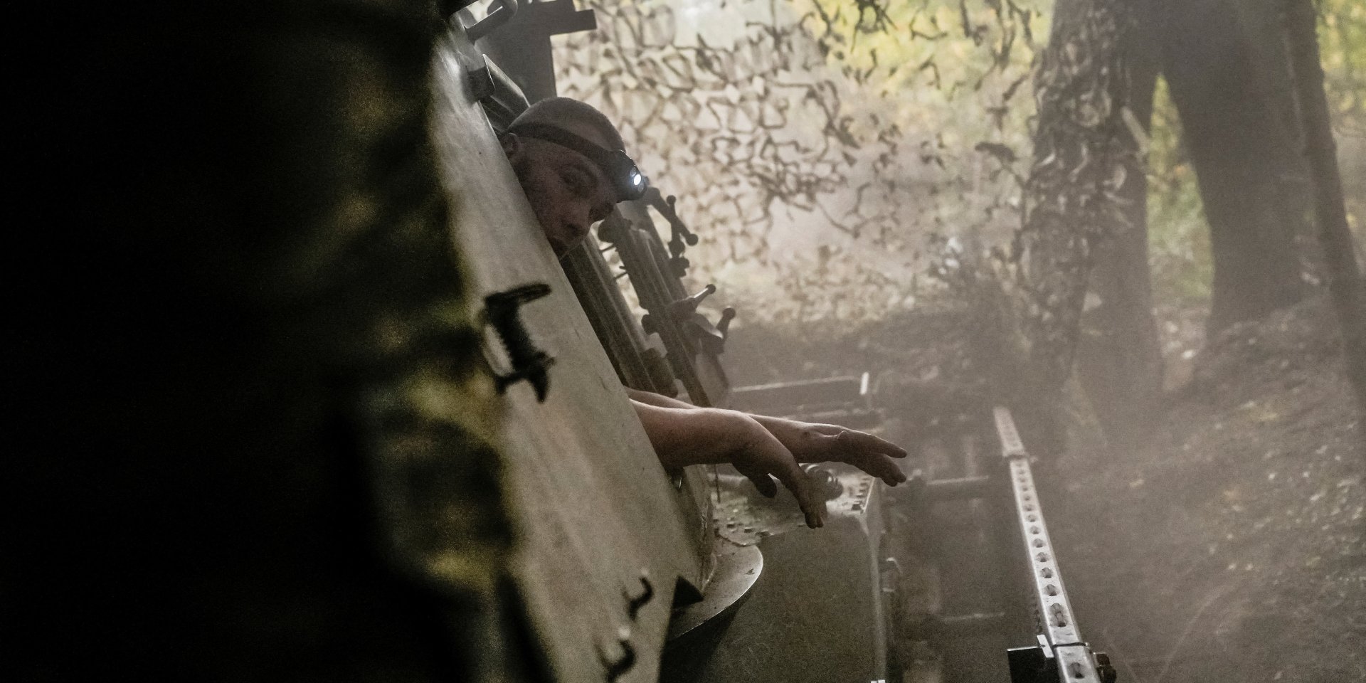 Силы обороны отбили массированный штурм&nbsp;РФ в&nbsp;Донецкой области: уничтожены десятки единиц техники и&nbsp;более сотни оккупантов