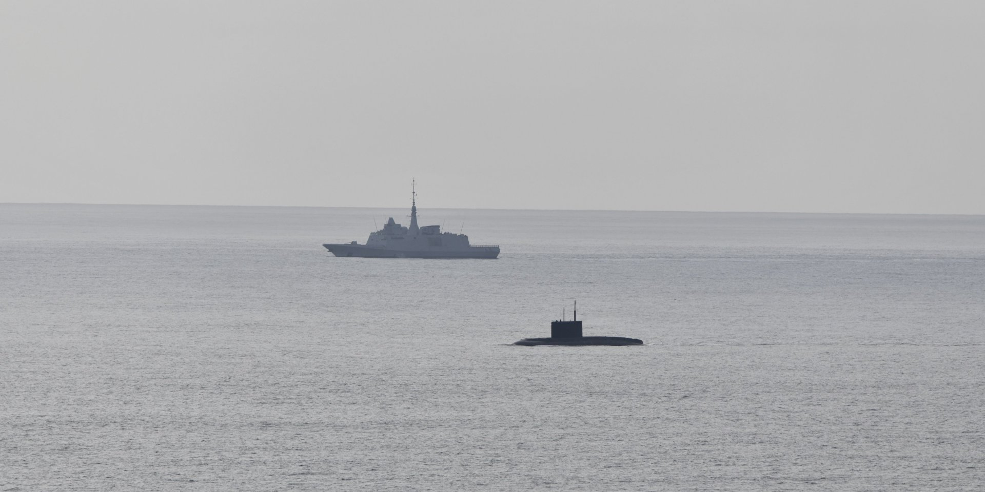 Russian submarine surfaces off the coast of France (Photo: NATO Maritime Command/X)