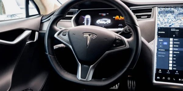 Tesla (Фото: depositphotos.com)