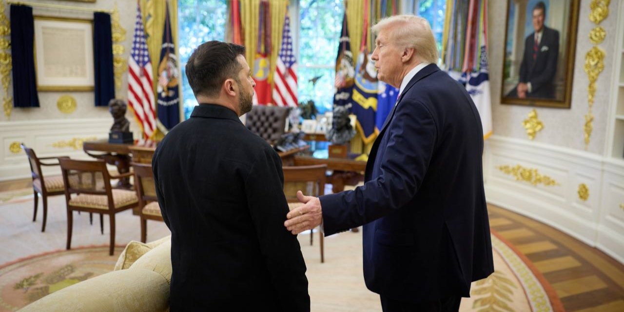 «Дав зрозуміти, що Київ не отримає Tomahawk»: розмова між Трампом і Зеленським за зачиненими дверима була напруженою і незручною — CNN