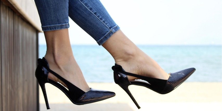 Парень разошелся с девушкой из-за того, что она носила каблуки и становилась выше него (Фото: Pixabay)