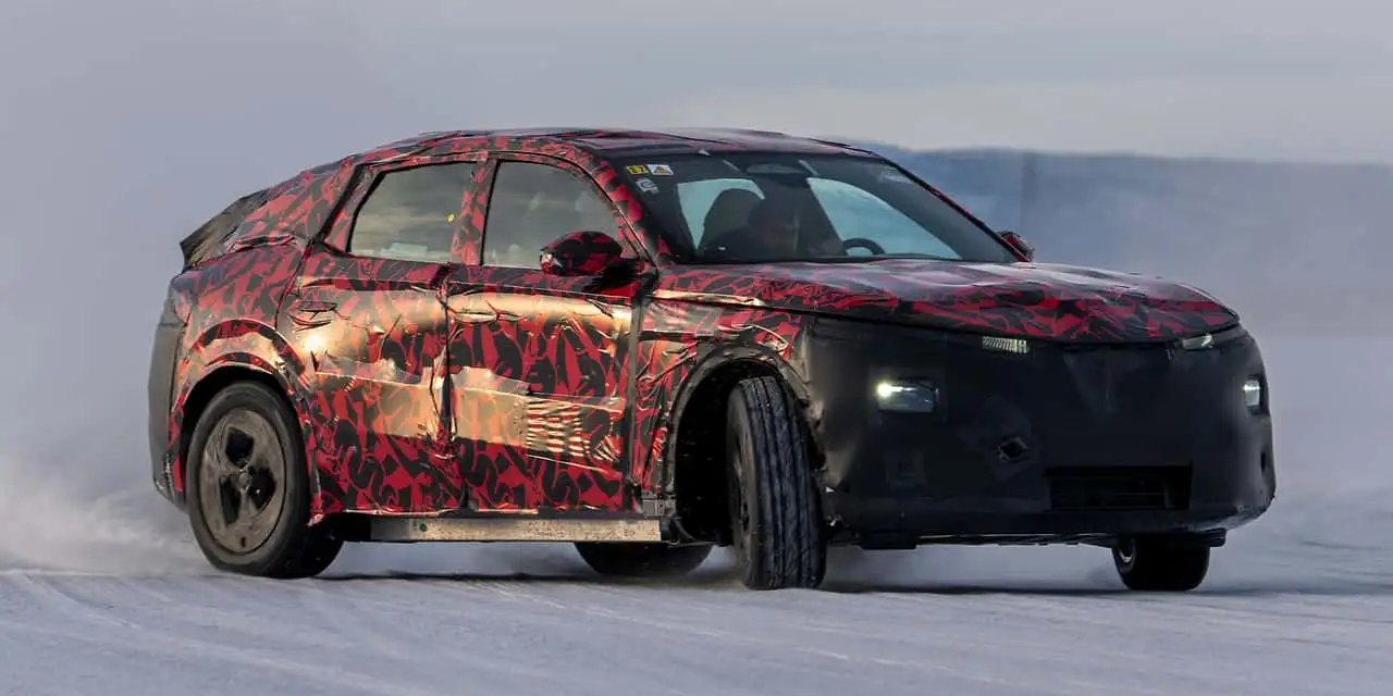 Alfa Romeo Stelvio 2025 (Фото: Alfa Romeo)