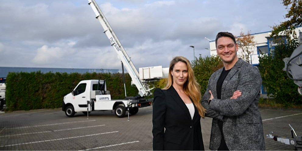 Компания, чьим подъемником воспользовались грабители Лувра, превратила инцидент в рекламную кампанию (Фото: Andreas Buck)