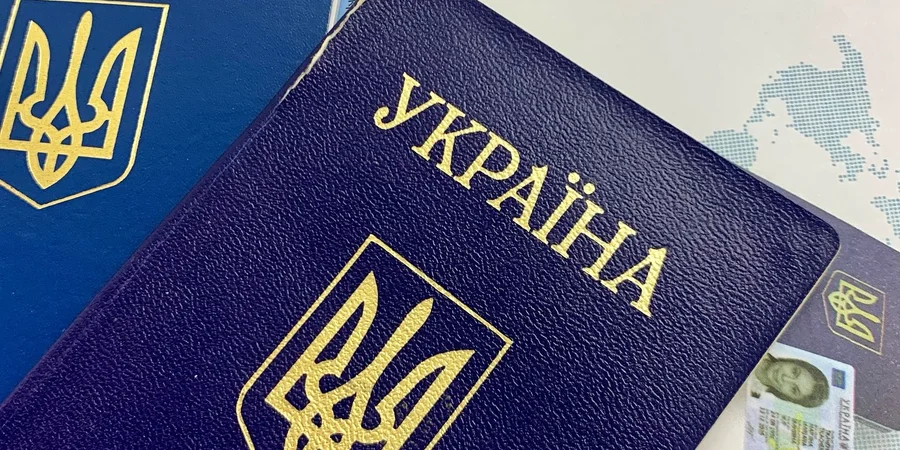 Русского больше не будет. Паспорта-книжечки в Украине будут заполнять только на украинском языке — постановление Рады