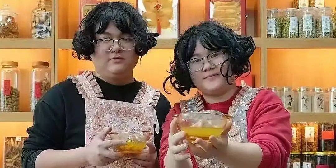 Муж и жена настолько похожи, что их путают с братом и сестрой (Фото: Дуйен)