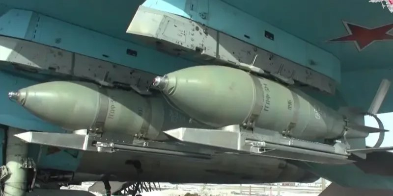 FAB-500 with attached UMPK bomb kit (Photo: Ministry of Defense of the Russian Federation)