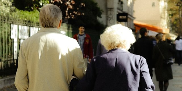 На думку дослідників, творчі заняття зміцнюють зв’язки між ділянками мозку (Фото: unsplash)