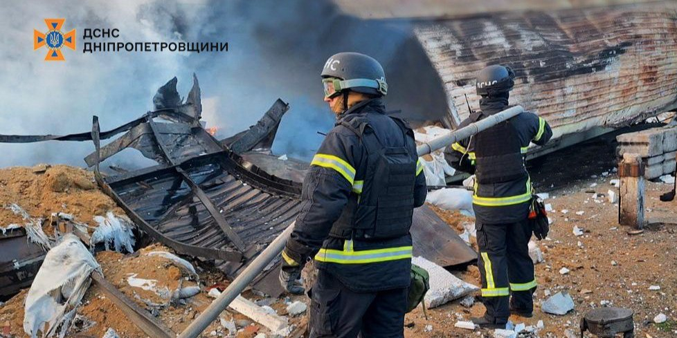 The Russian troops attacked Dnipro with missile on Oct. 30, 2025 (Photo: SES in Dnipropetrovsk Oblast)