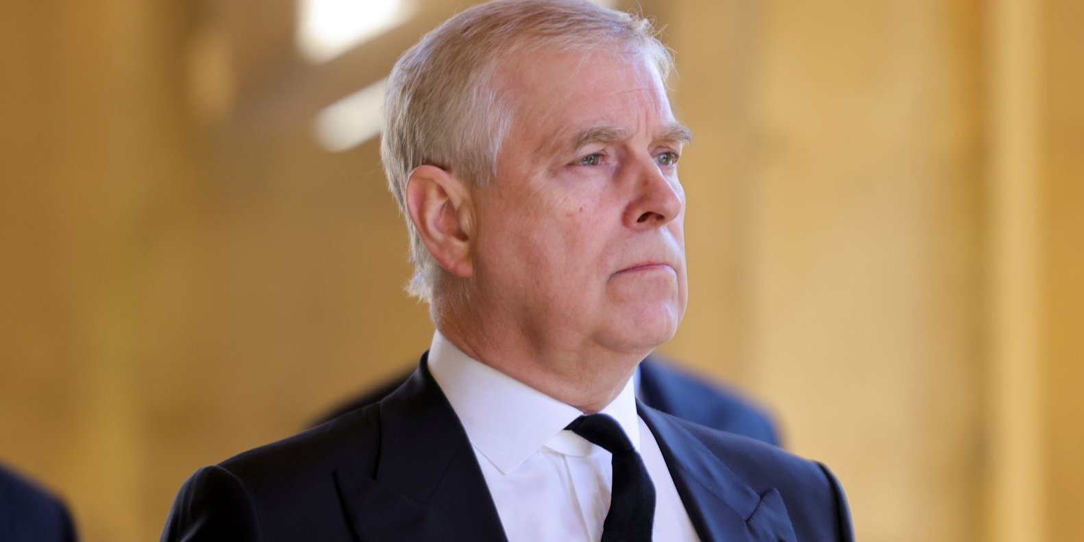 Король Чарльз позбавив свого брата принца Ендрю титулів і прав на резиденцію Royal Lodge