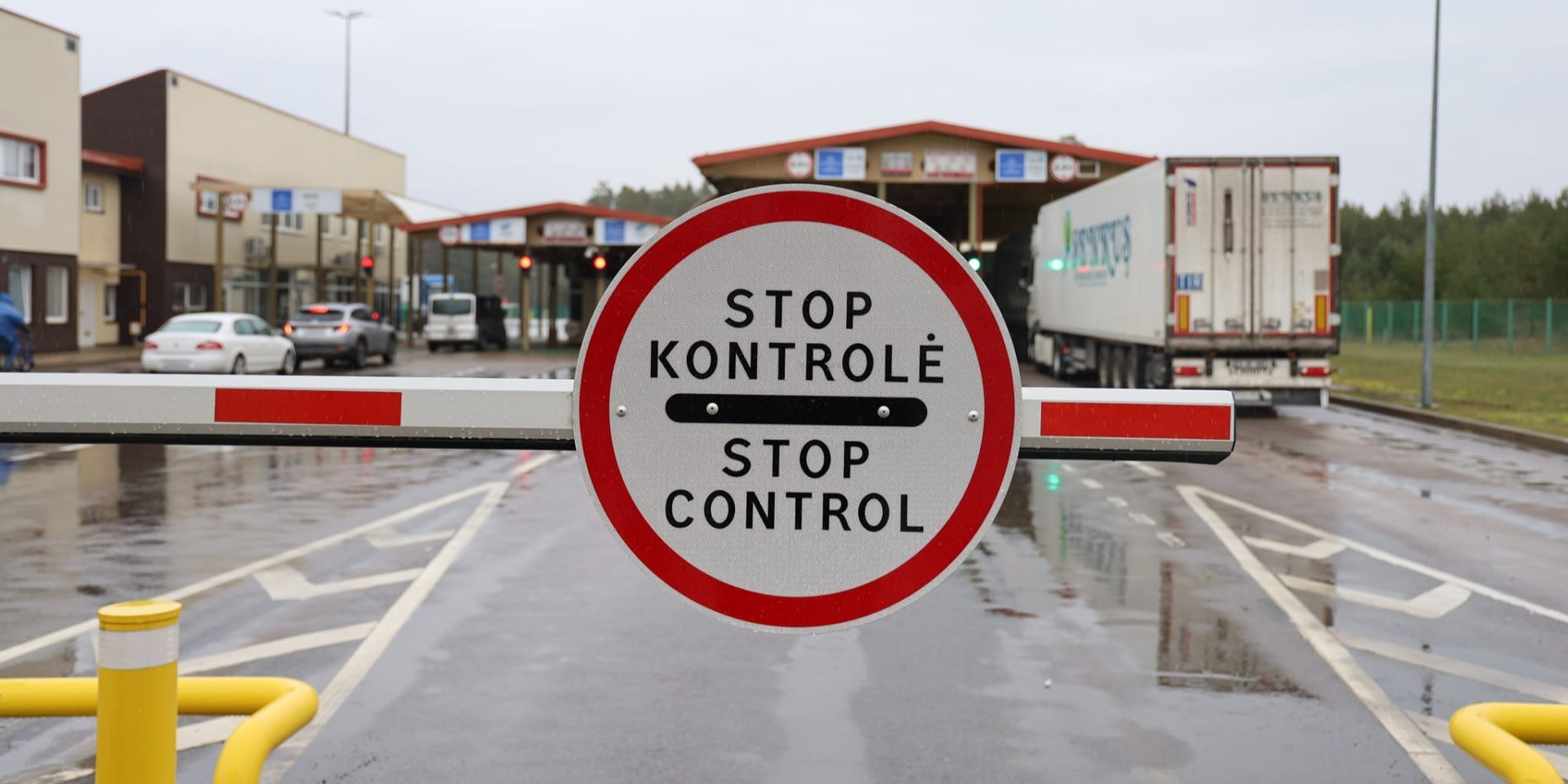 Belarus has banned Polish and Lithuanian trucks from entering its territory (Photo: Valstybės sienos apsaugos tarnyba/Facebook)