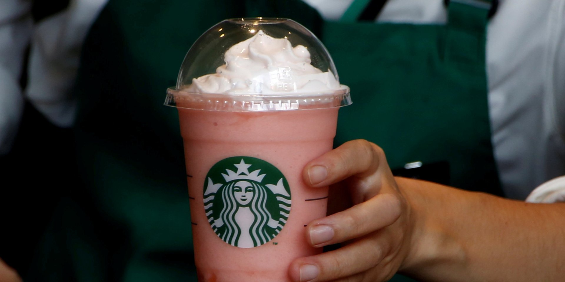 Starbucks (Фото: Kim Kyung Hoon / Reuters)