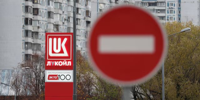 US sanctions have paralyzed the operations of Russian Lukoil's foreign companies (Photo: REUTERS/Ramil Sitdikov)