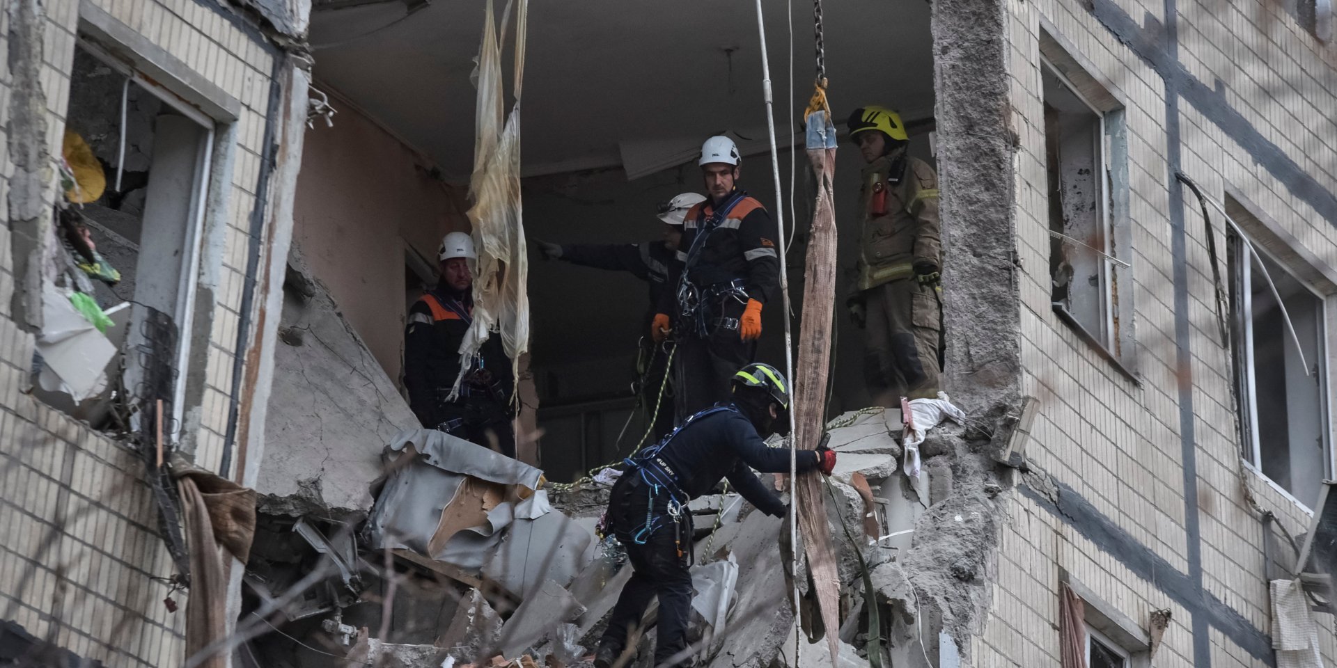 Массированная атака на&nbsp;энергообъекты: Россия ударила более 500 ракетами и&nbsp;дронами, в&nbsp;Днепре 2 погибших, Кременчуг без света и&nbsp;отопления&nbsp;&mdash; онлайн