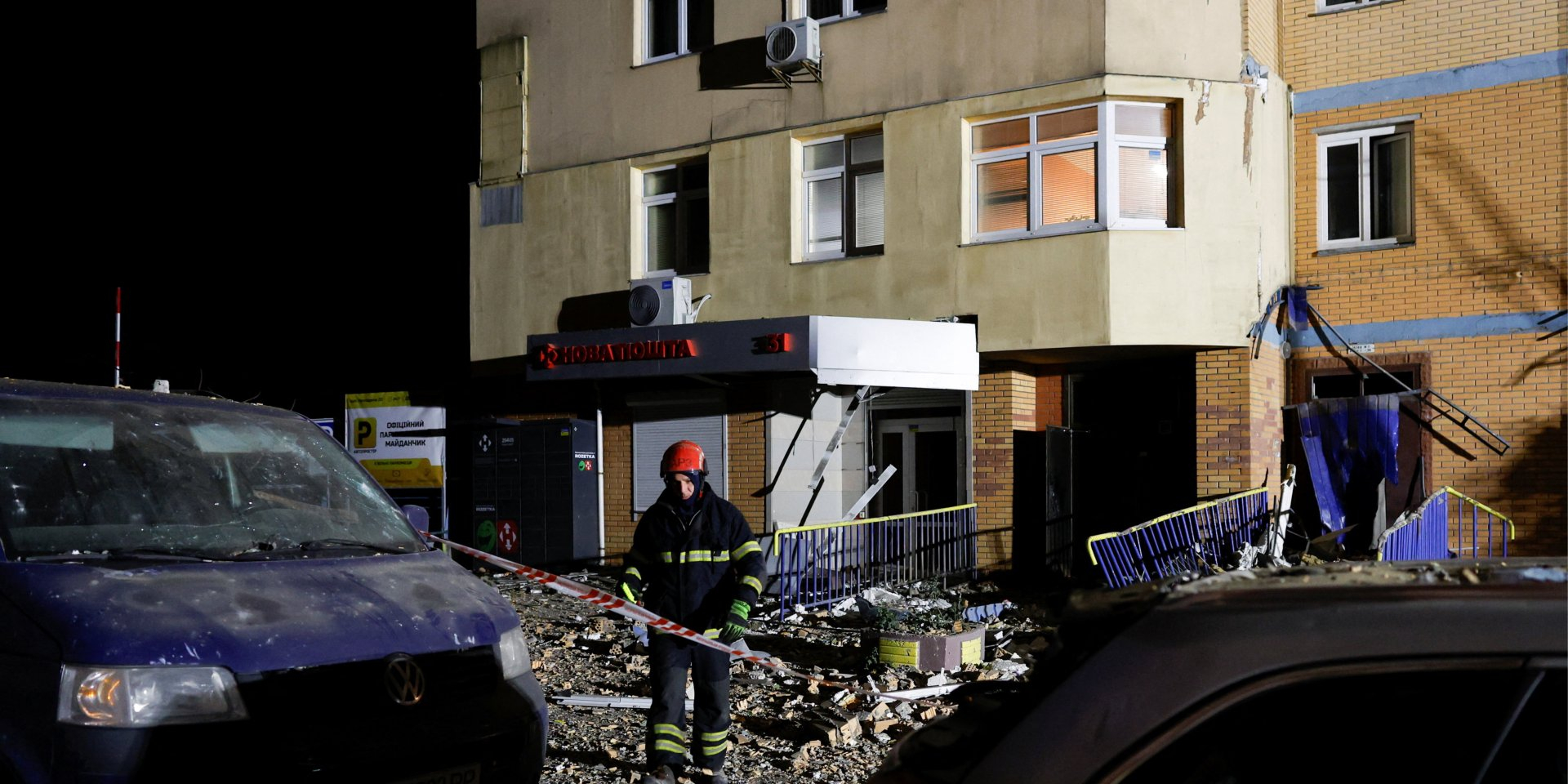Aftermath of a Russian attack on Kyiv, Nov. 14, 2025 (Photo: REUTERS/Alina Smutko)