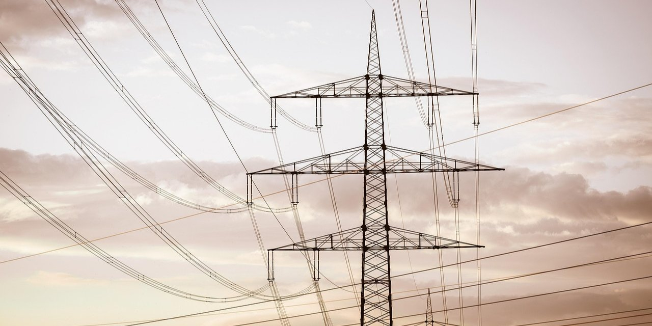 The power lines were damaged in Kirovohrad Oblast overnight on Nov. 14 (Photo: pixabay.com)