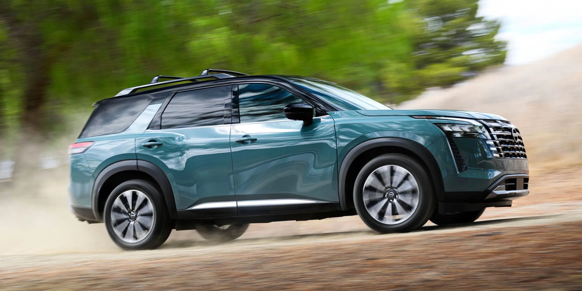 Pathfinder у кольорі Baltic Teal (Фото: Nissan)