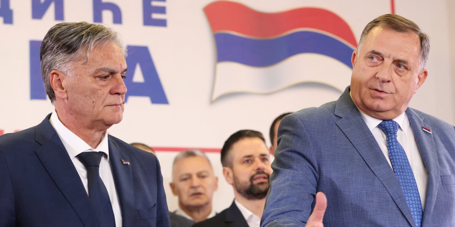 Синиша Каран (слева) и Милорад Додик (Фото: REUTERS/Amel Emric)