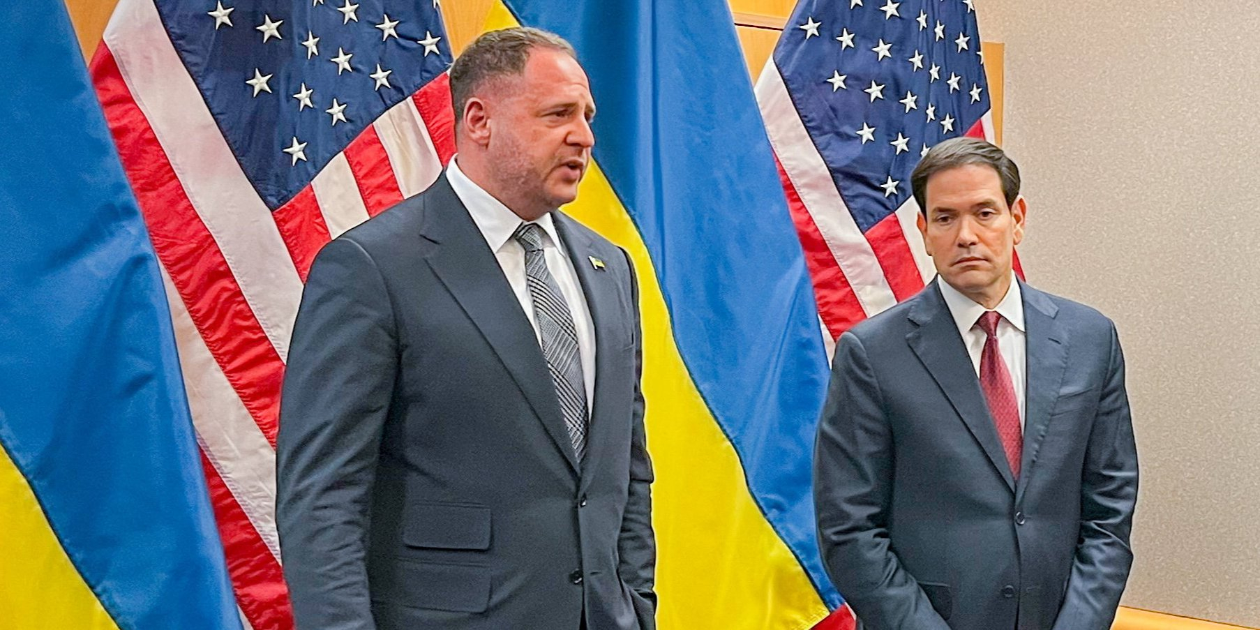 Head of the Office of the President of Ukraine Andriy Yermak and US Secretary of State Marco Rubio address the media after closed-door talks at the US Mission in Geneva, November 23, 2025. (Photo: REUTERS/Emma Farge)