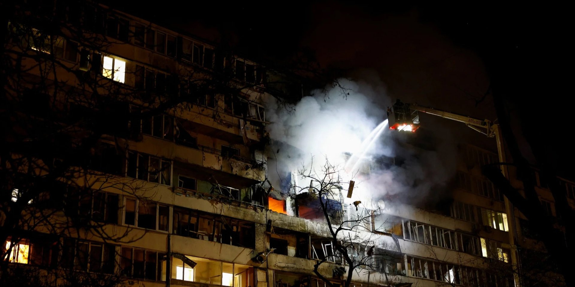 The aftermath of Russian attack on Kyiv (Photo: REUTERS/Valentyn Ogirenko)