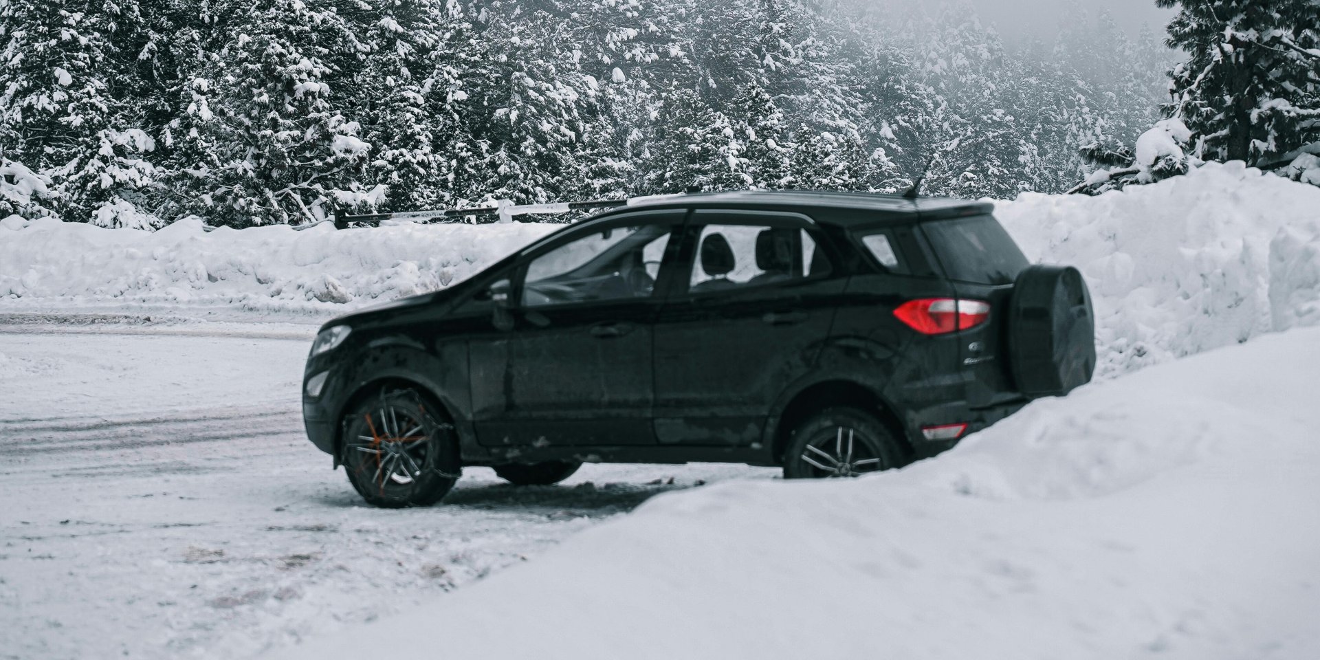Автомобіль взимку (Фото: pexels.com)