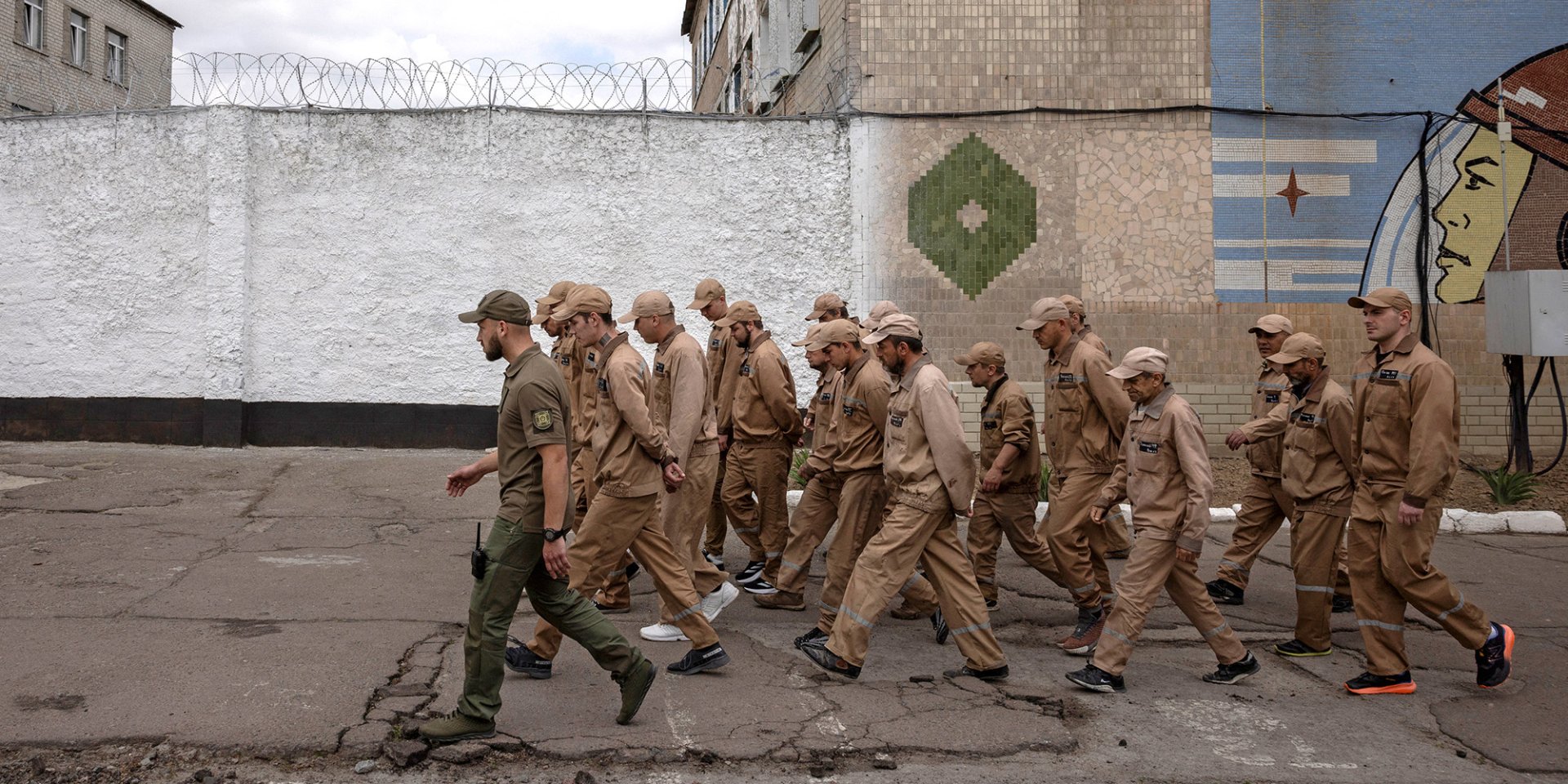 Солдаты из-за решетки. На&nbsp;фронте воюют уже несколько тысяч осужденных,&nbsp;&mdash; оправдали&nbsp;ли они идею привлечения в&nbsp;ВСУ заключенных