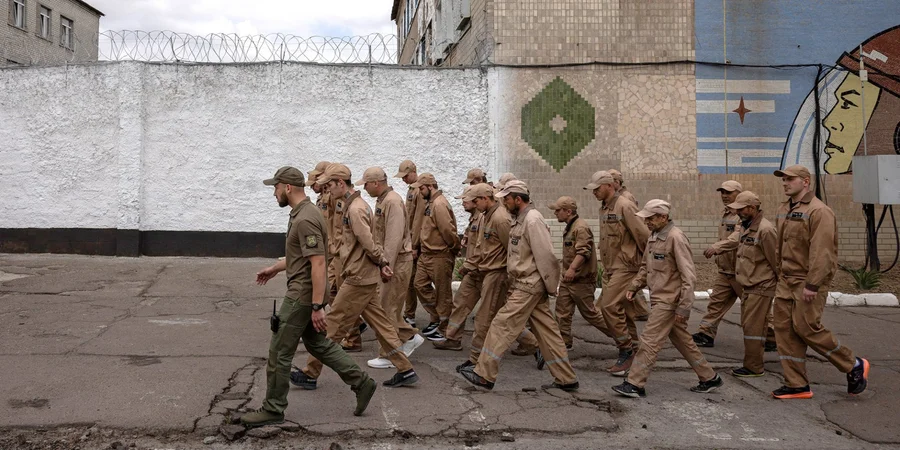 Солдаты из-за решетки. На фронте воюют уже несколько тысяч осужденных, — оправдали ли они идею привлечения в ВСУ заключенных