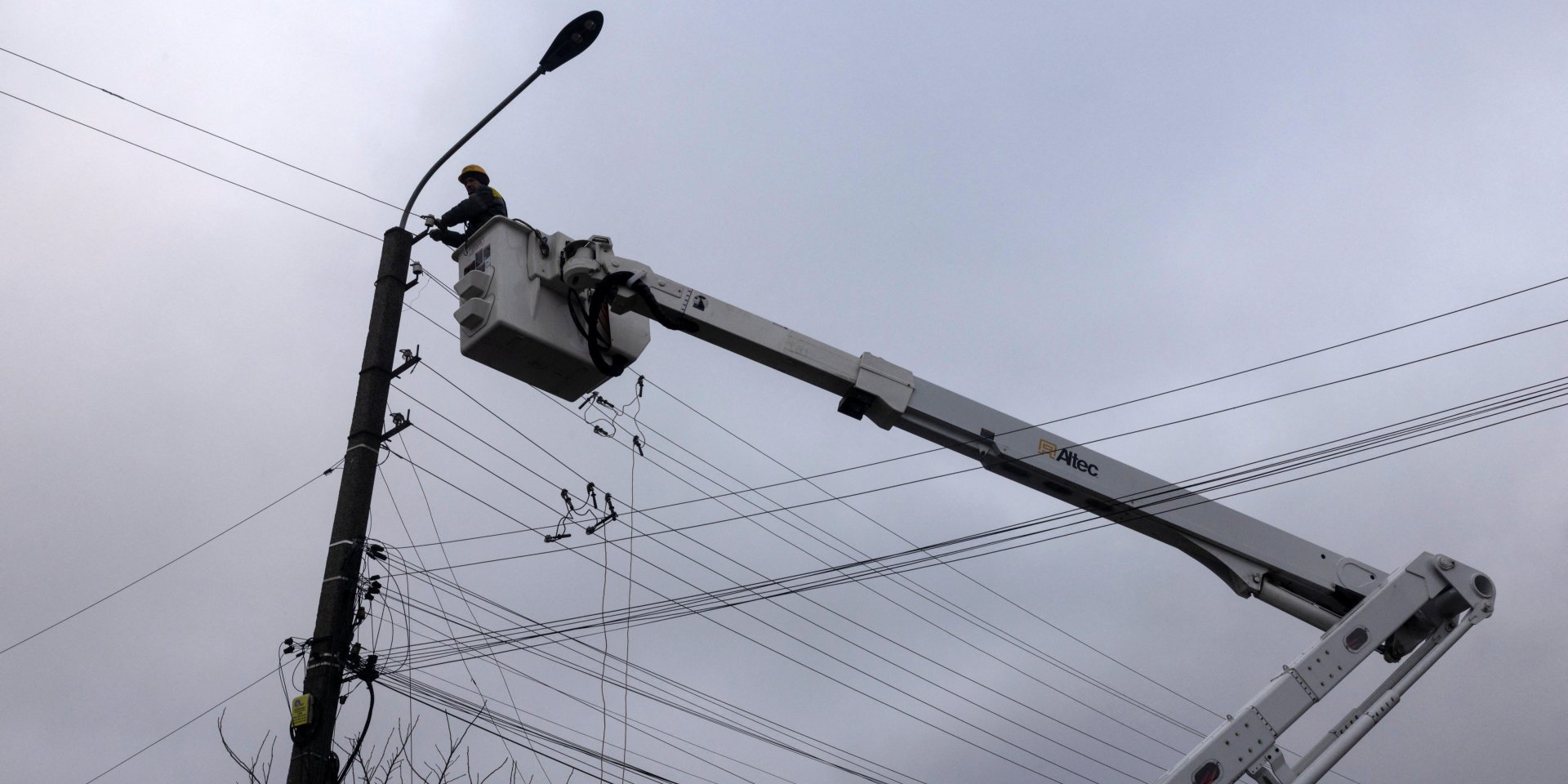 В&nbsp;нескольких регионах Украины ввели аварийные отключения света