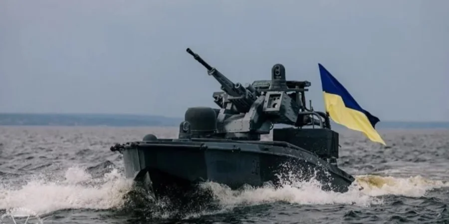 Украинские дроны Sea Baby атаковали танкер из «теневого флота» РФ в Черном море — СМИ