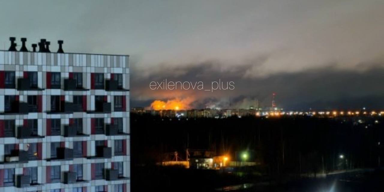 Fire in Veliky Novgorod, Russia, after a drone attack (Photo: Exilenova+/Telegram)