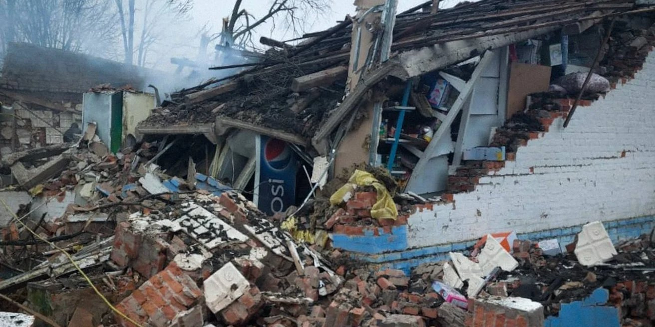 Russian guided aerial bomb kills two people in a store (Photo: Sumy Oblast State Administration)