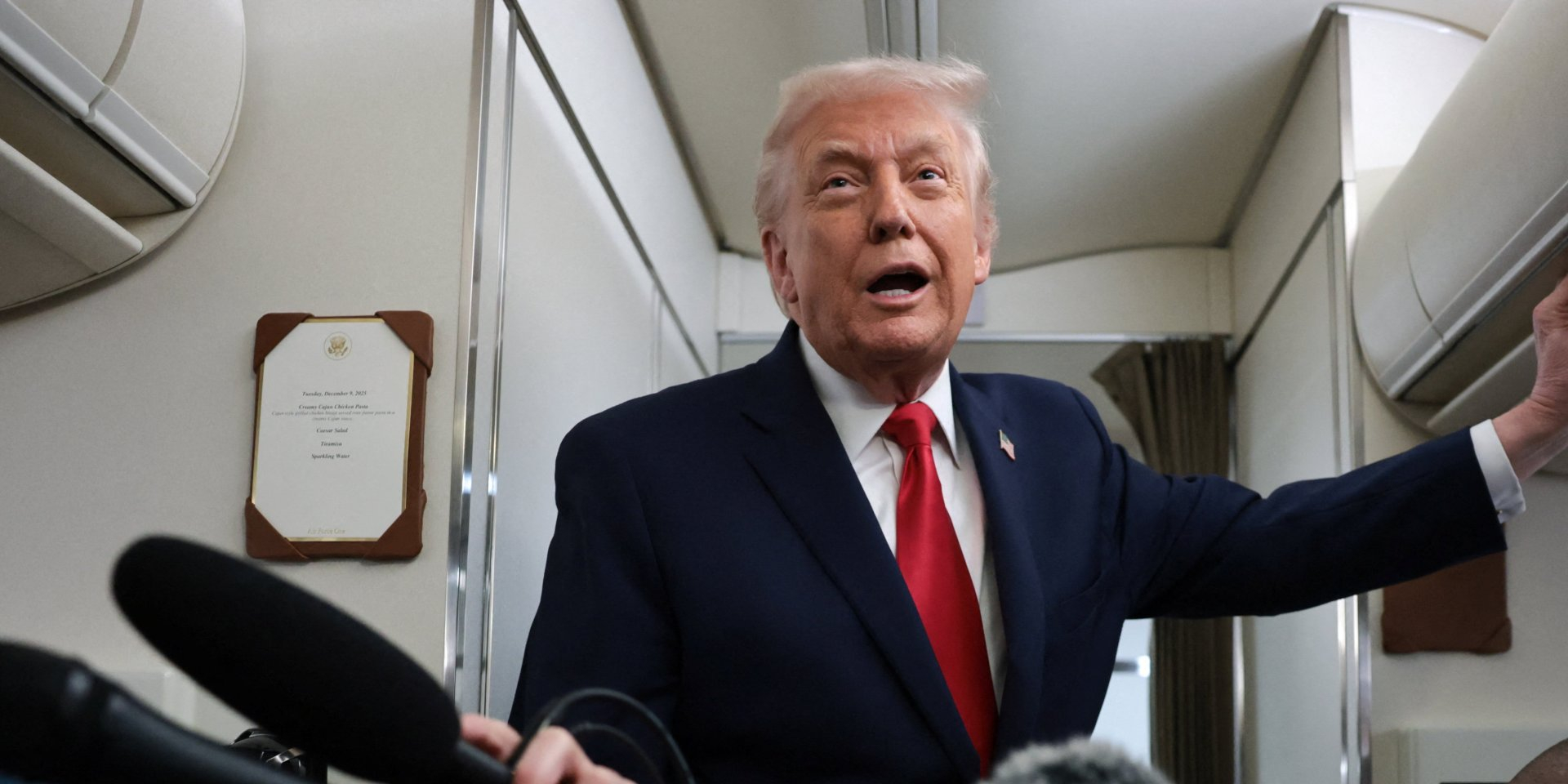 Donald Trump breaks record for losing trust among Ukrainians (Photo: REUTERS/Jonathan Ernst)