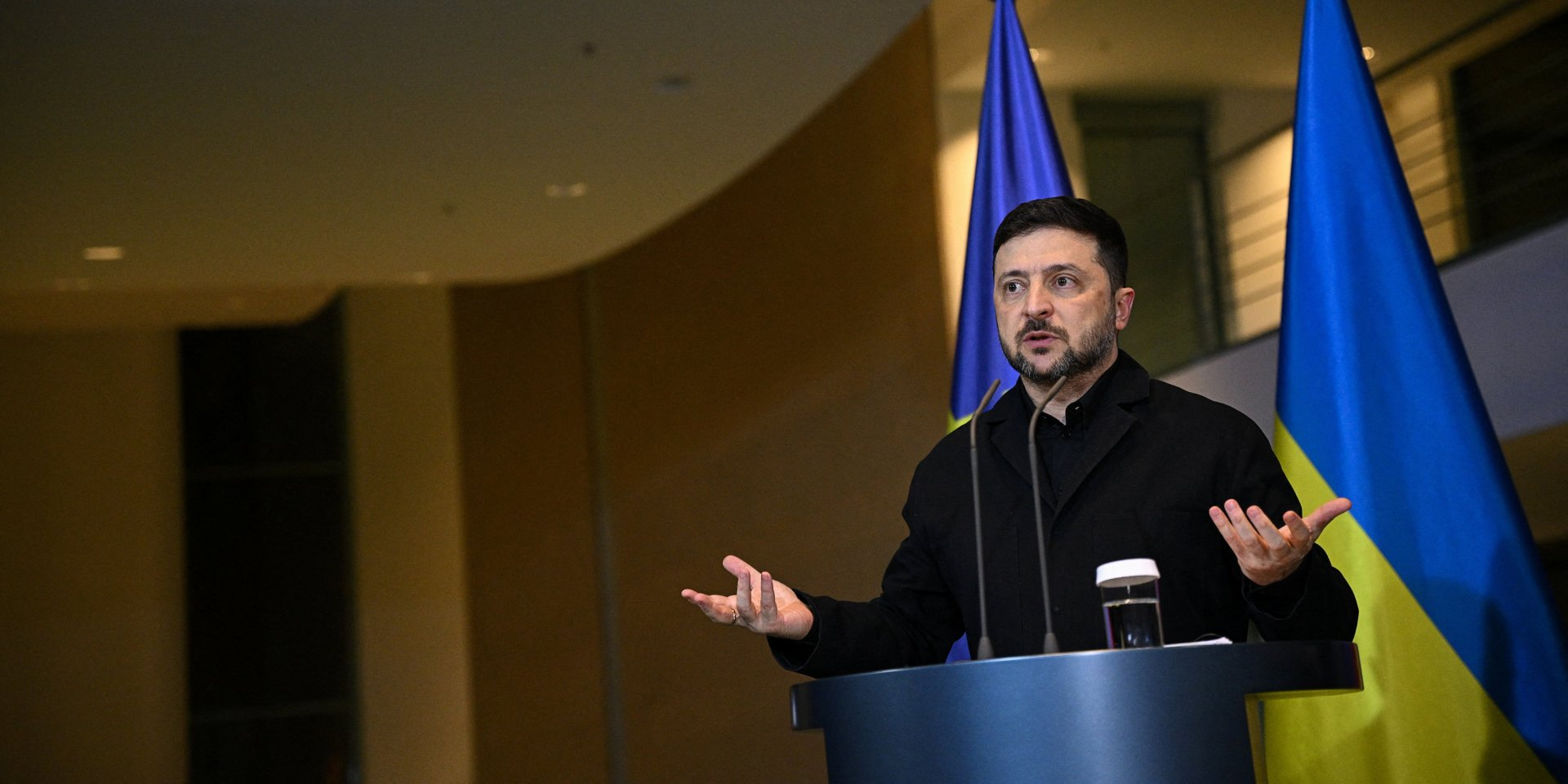 Ukrainian President Volodymyr Zelenskyy takes part in a press conference with German Chancellor Friedrich Merz in Berlin, Dec. 15, 2025. (Photo: REUTERS/Annegret Hilse)