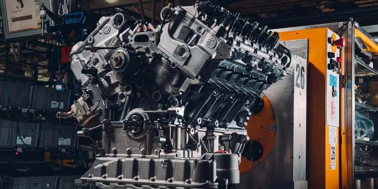 Одним из критиков запрета остается Toyota (Фото: Bentley)