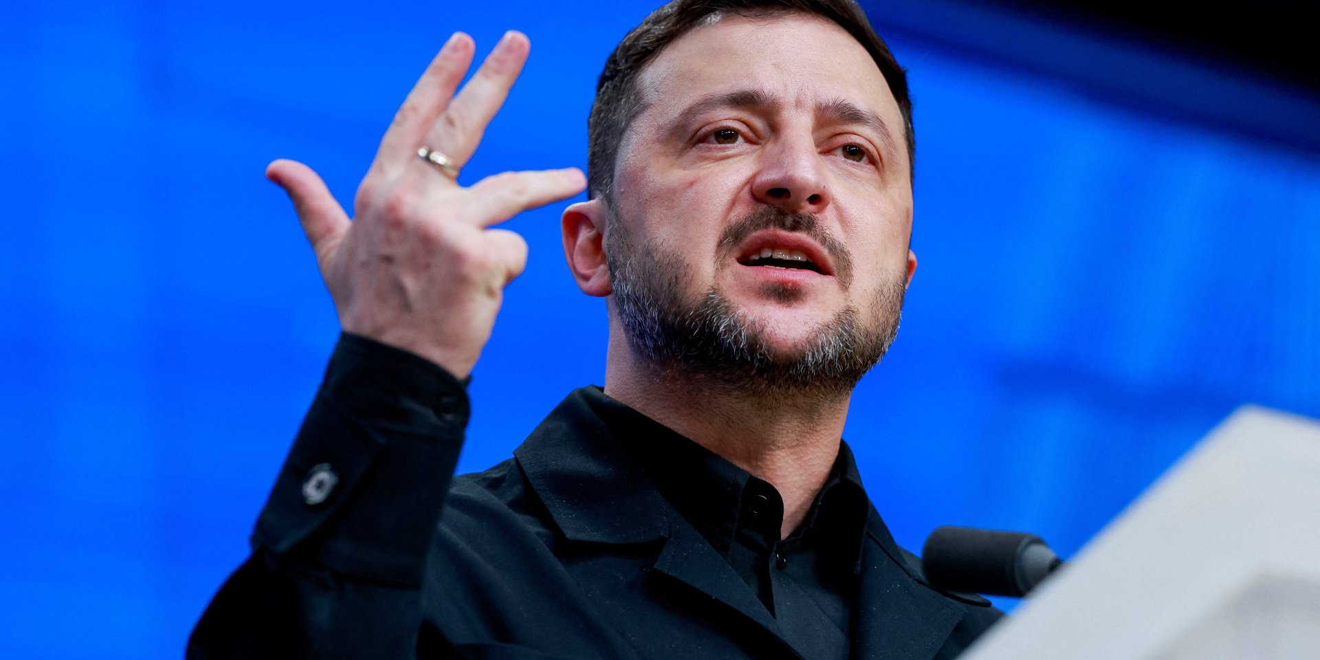 Президент Володимир Зеленський прокоментував цинічну заяву Володимира Путіна про проведення виборів в&nbsp;Україні (Фото: REUTERS/Stephanie Lecocq)