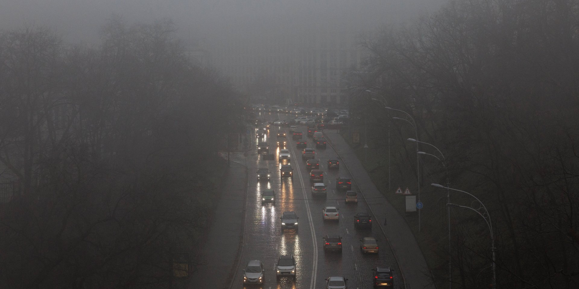 Kyiv amid power outages (Photo: REUTERS/Valentyn Ogirenko)