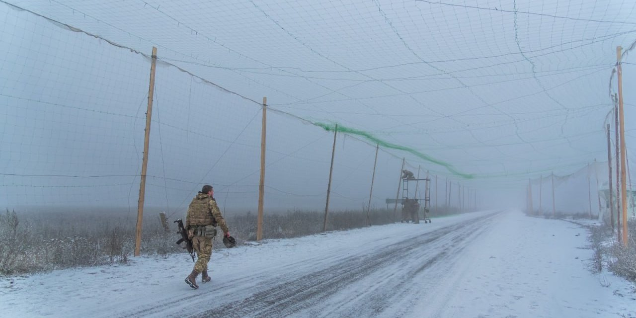 Soldiers of the 116th Separate Mechanized Brigade are installing anti-drone nets to protect roads from Russian FPV drone attacks. (Photo: 116th Separate Mechanized Brigade / Telegram)