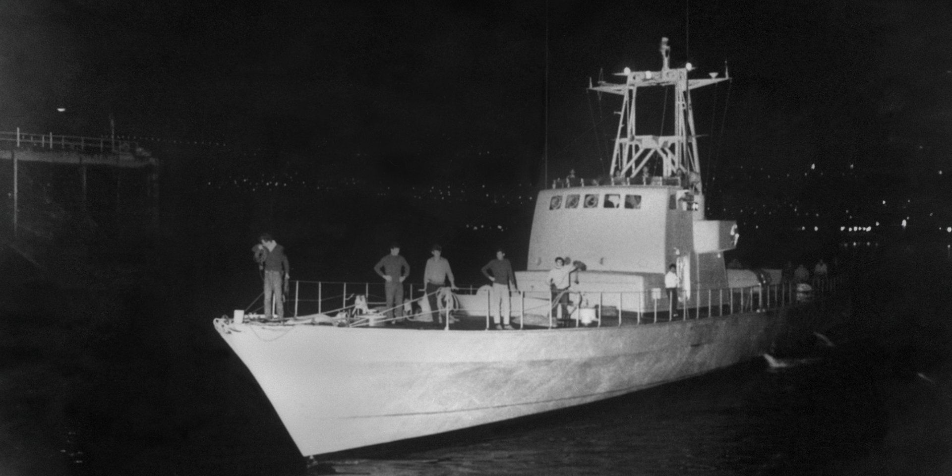 Хайфа, новорічна ніч 1 січня 1970 року. Один із п’яти ракетних катерів, які ізраїльтяни викрали з французької верфі Шербур (Фото: Фотографія надана AFP через Getty Images)
