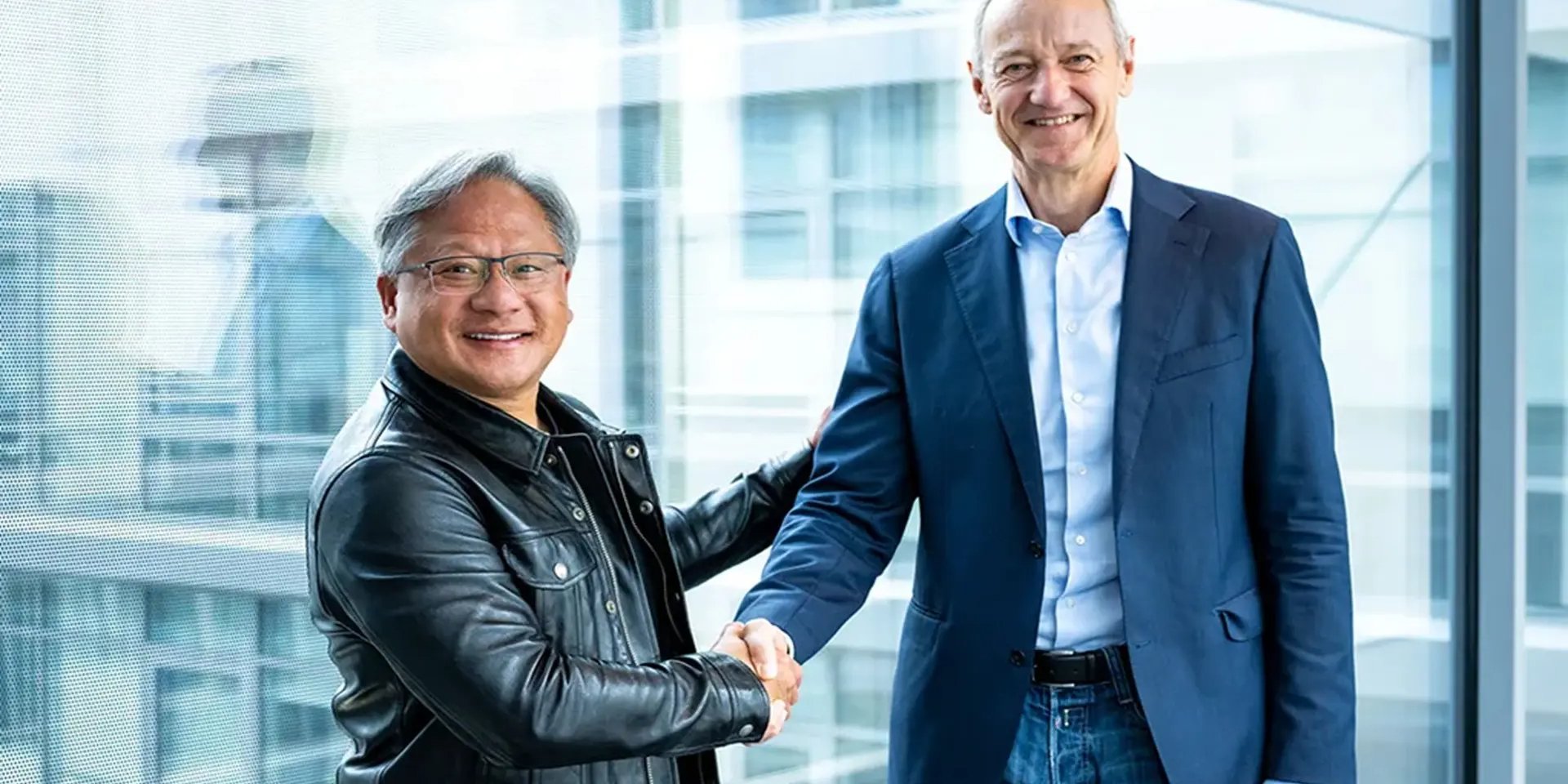 Роланд Буш и Дженсен Хуанг (Фото: Сименс)