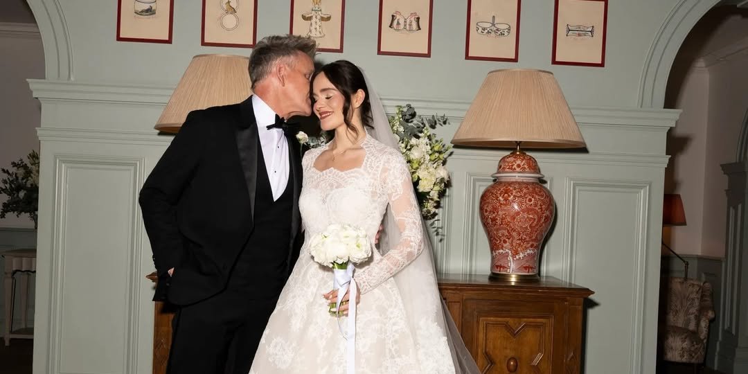 Гордон та Голлі Рамзі на її весіллі 27 грудня 2025 року (Фото: JasonLloydEvans/Vogue)