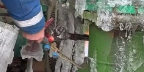 In Kyiv, utility workers are restoring infrastructure damaged by the Russian attack (Photo: Video screenshot / Vitaliy Klitschko / Telegram)