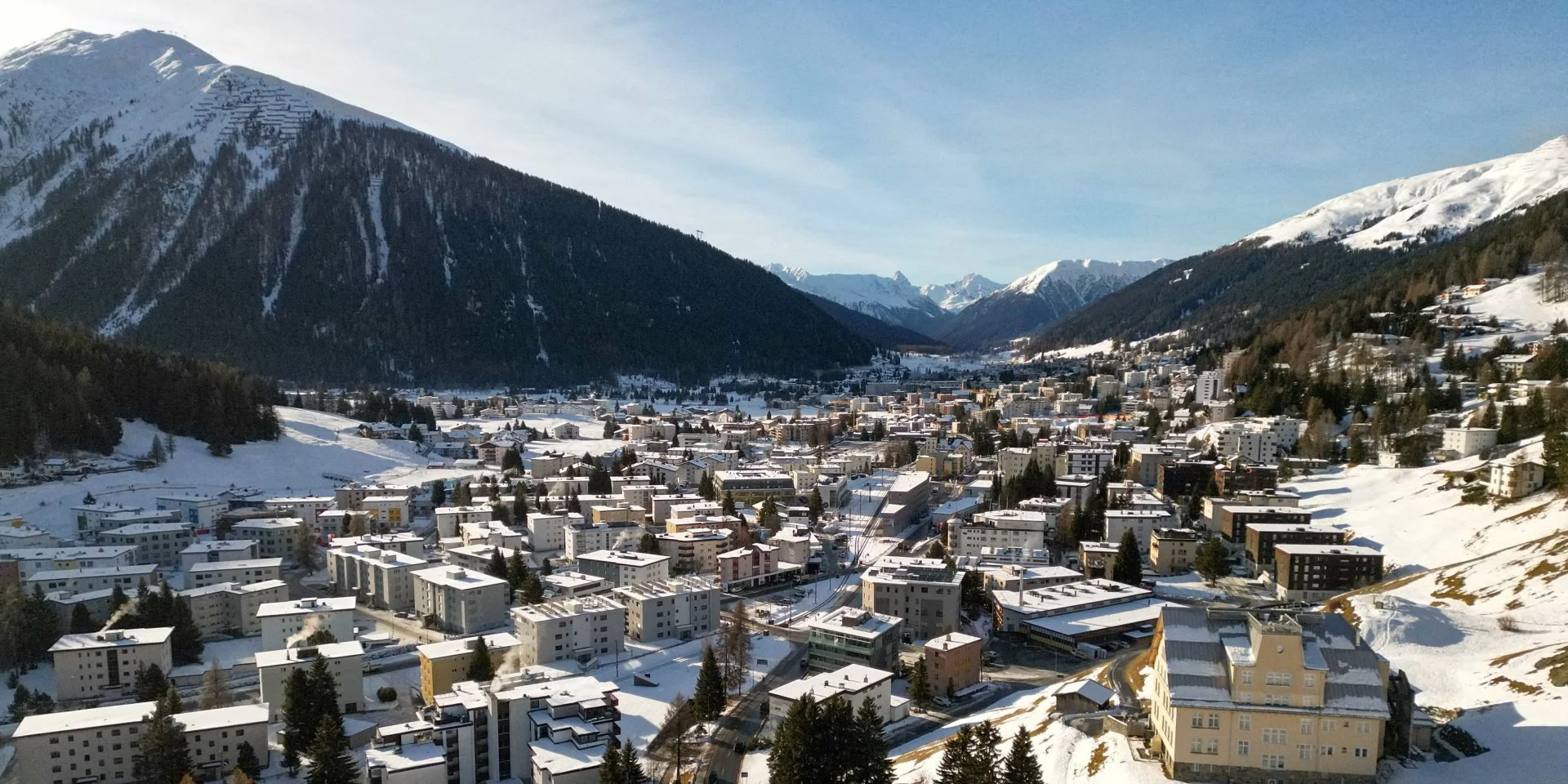 Швейцарський Давос, де вже в 56-й раз проведуть Всесвітній економічний форум (Фото: REUTERS/Denis Balibouse/File Photo)