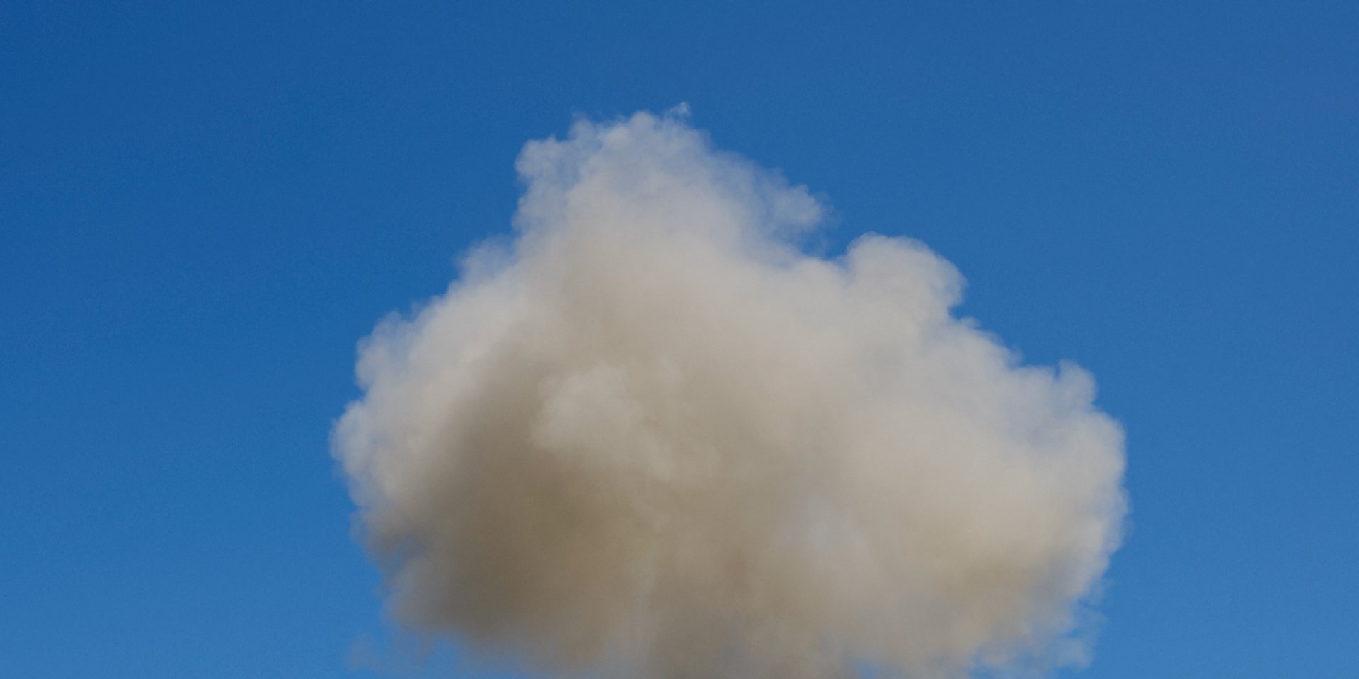 У Харкові пролунали потужні вибухи 17 січня 2026 року (Фото: REUTERS/Nina Liashonok)