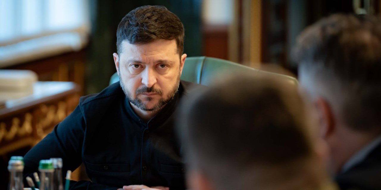Зеленський підписав указ про санкції проти російських спортсменів і пропагандистів (Фото: Офіс президента)