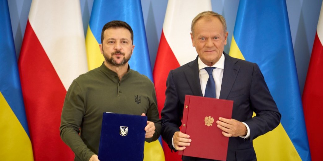 Президент України Володимир Зеленський та&nbsp;прем'єр Польщі Дональд Туск під час підписання безпекової угоди, 8 липня 2024 року (Фото: president.gov.ua)