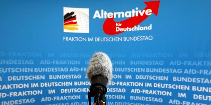 АдН продовжує набирати популярність у національних опитуваннях (Фото: REUTERS/Michele Tantussi)